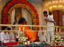10-Swami Blesses the Beneficiary-1 * 600 x 450 * (105KB)
